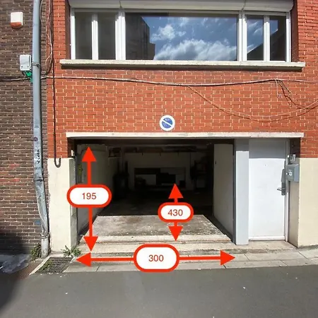 Appartamento Lumineux Avec Rooftop Et Garage Prive.